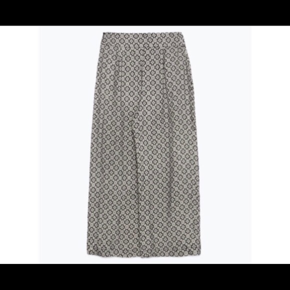 Zara Baggy Pants  Size Small. Brand New. No Trades - Picture 2 of 4